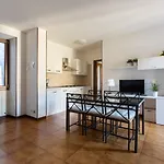 Mysa Properties - Casa Chicca, Flat With Lake View Terrace