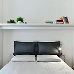 Joivy Superb Flat With Balcony