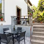 Anita\'S Apartment