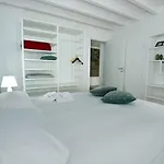 Larius Apartment