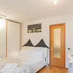 Volta Apartment By Rent All Como