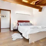 Appartamento Nel Centro Di Como