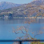 Flower House With Lake View By Wonderful Italy