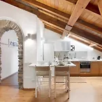 Appartamento Nel Centro Di Como
