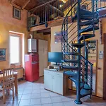 Bright Apartment In Nesso With Lake View!