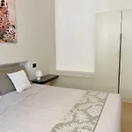 Charming Como - Apartment Downtown In The Pedestrian Area With 2 Double Bedrooms And 2 Complete Bathrooms A Spacious Living Room And Full Equipped Kitchen