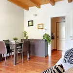 Balcony On The Lake - Free Parking, Lake View