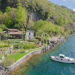 The Writer\'S Nest Waterfront Villa By Rent All Como