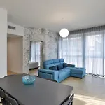 Como Lake Suites