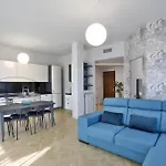 Como Lake Suites