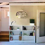 Caligaggio 18 - Charming Apartment On The Lakefront