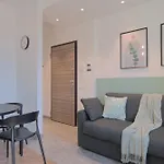 Ca Del Lasco - Modern Apartments In Classic Villa