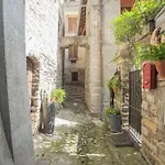 Pretty Studio In Old Town By Rent All Como