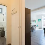 Central & Modern Apartment By Rent All Como