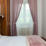 Joivy Beautiful 1 Bed Apt With Terrace And Parking