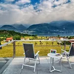Rainbow Holiday Apartments Lake Como