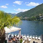 Le Finestre Sul Lago