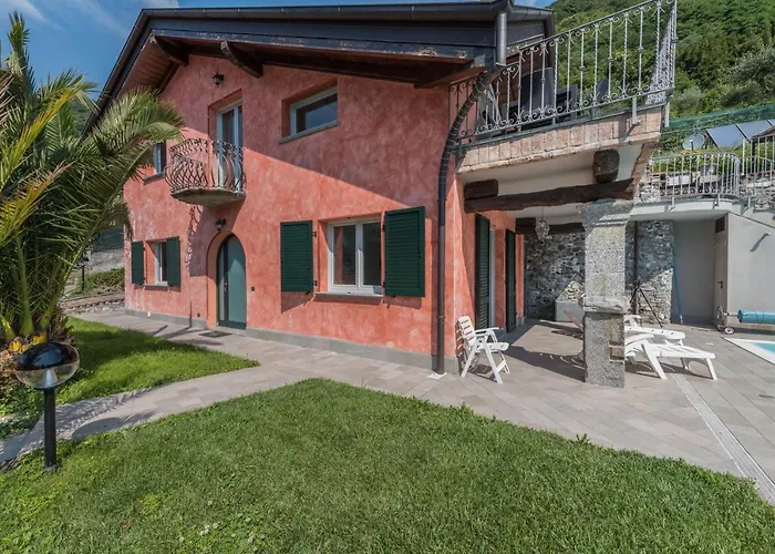 Villa Privata Con Piscina Colonno