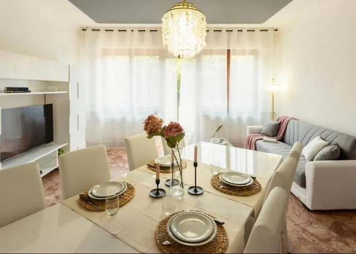 Como Diamond Apartment