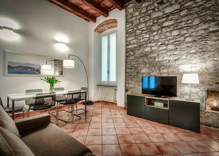 Piazza Duomo-Downtown Como