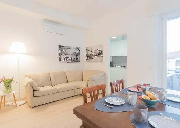 White Lake View Apartment By Rent All Como