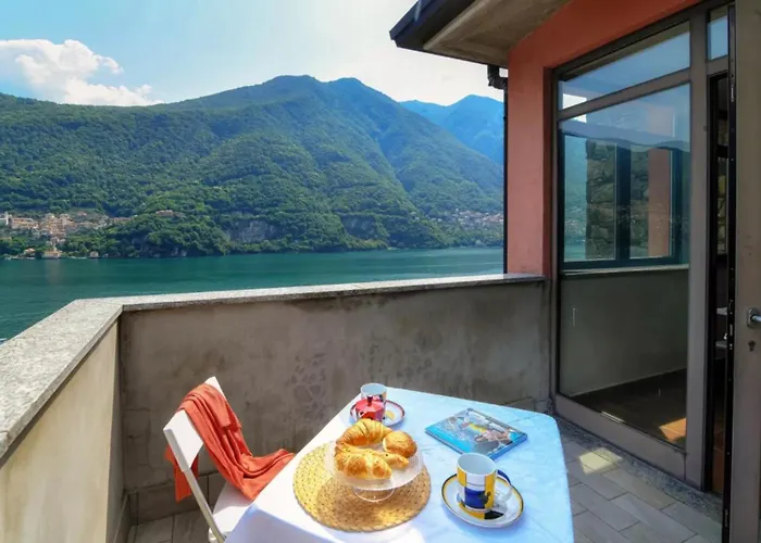Riflessi Sul Lago Apt Laglio - Alba