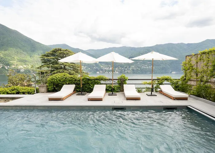 Villa Magnolia - Lakeview Pool And Covered Parking