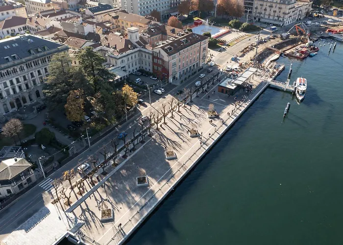 Como Lake Suites