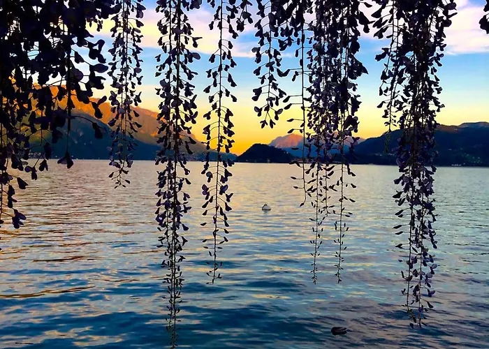 Stunning Renovated Flat On Lake Como With Parking