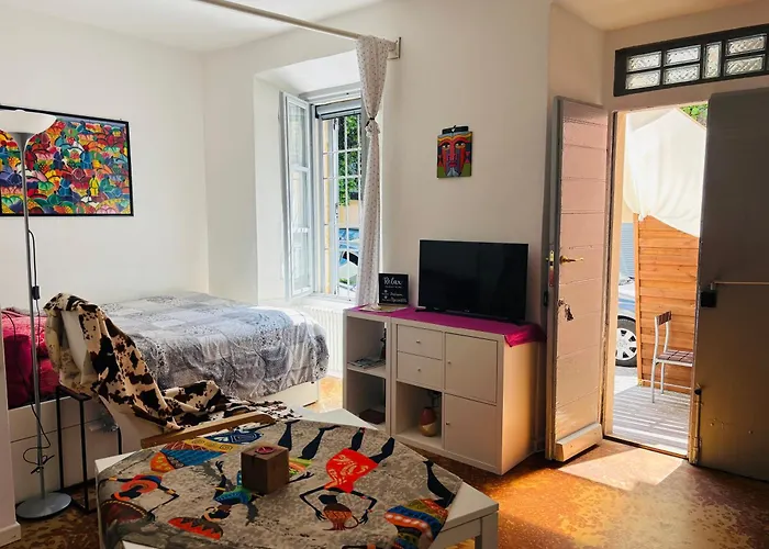Friendly Africa Room Como Center