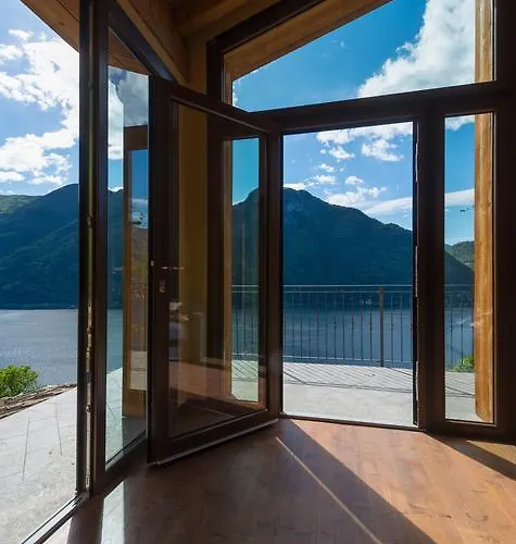 Tra Lago E Montagna Baita La Morena