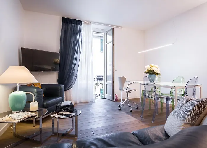 Como Design Apartment - Bymyhomeincomo