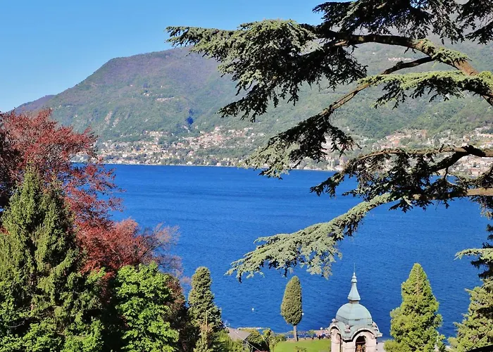 Le Finestre Sul Lago