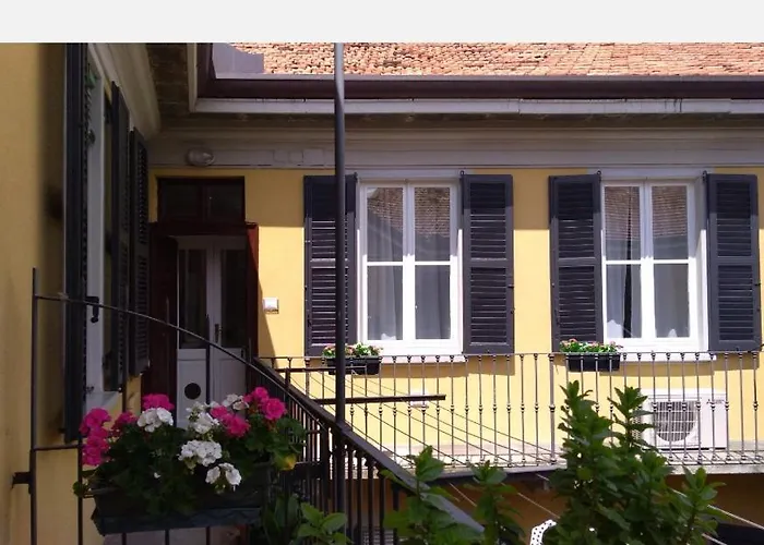Beautiful Bohemian Apartment In Center Conditioned Air