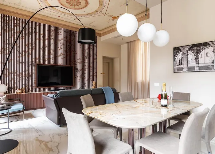 Palazzo Visconti - By Myhomeincomo