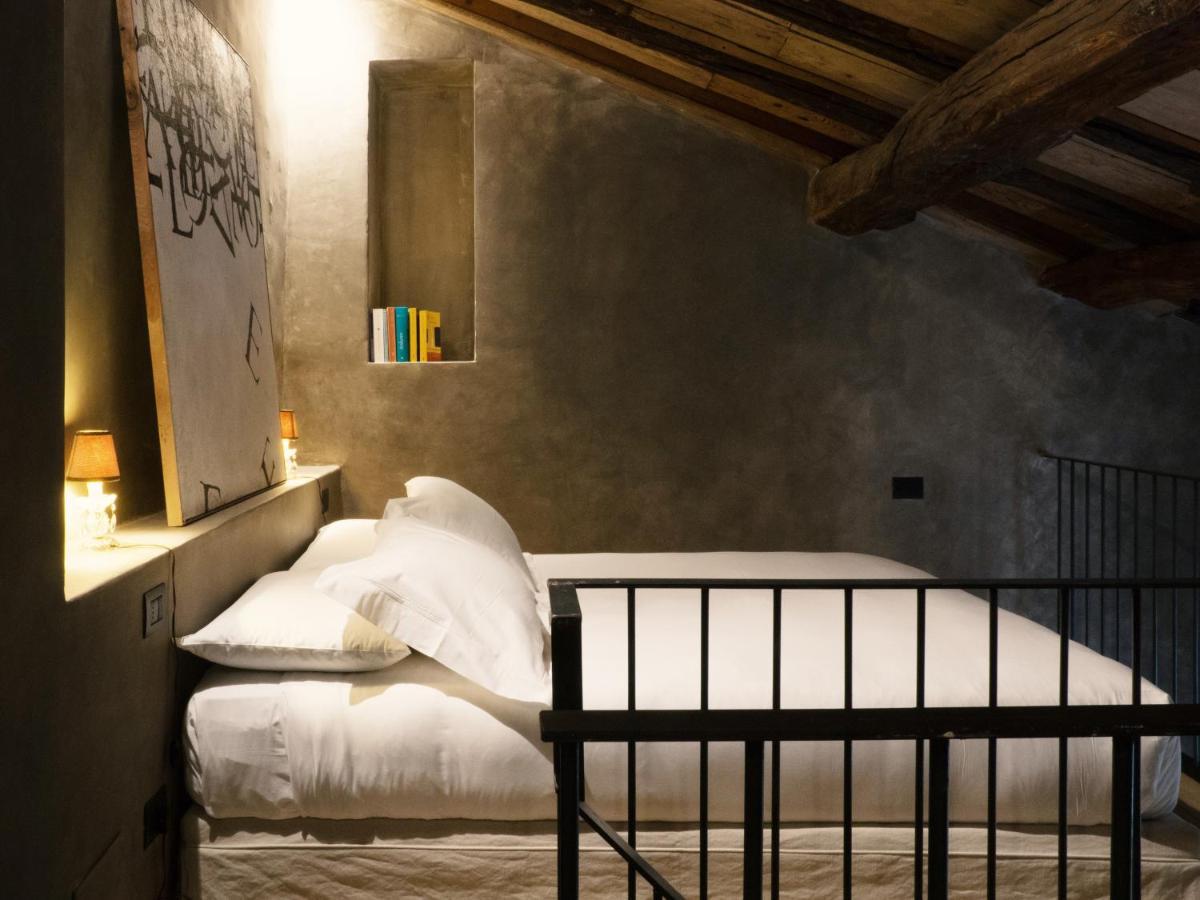 Palazzo Albricci Peregrini Residence