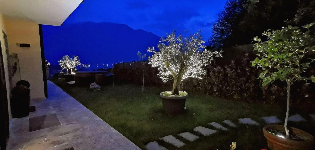 Magic Garden With Jacuzzi-pool And Luxury View Apartment Lenno