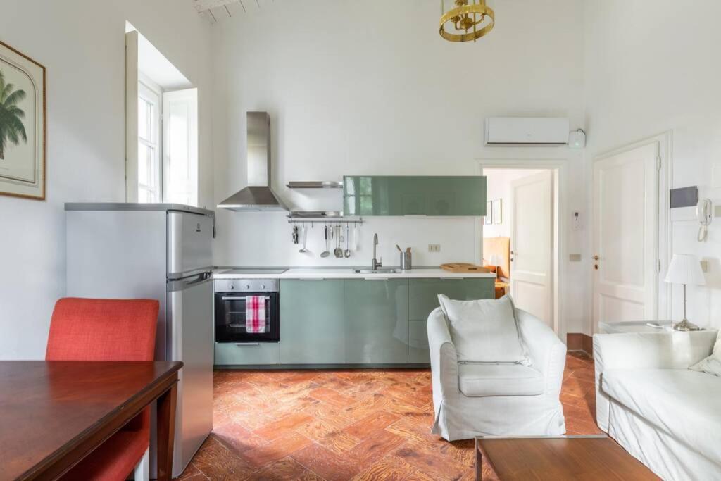Apartment Bilocale Nel Parco Di Erba Cernobbio