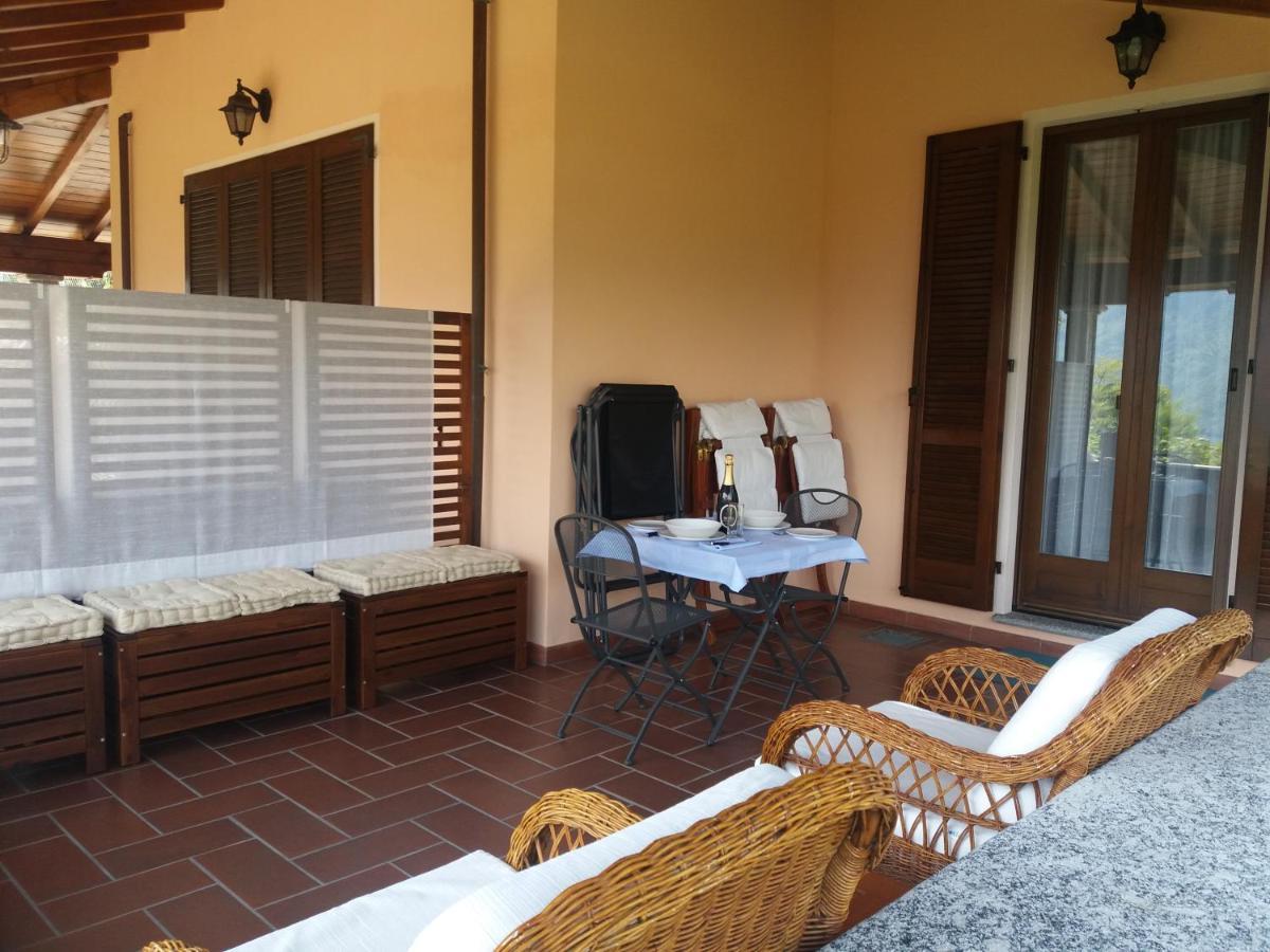 Casa Intignano - Con Bagno E Portico Vista Apartment