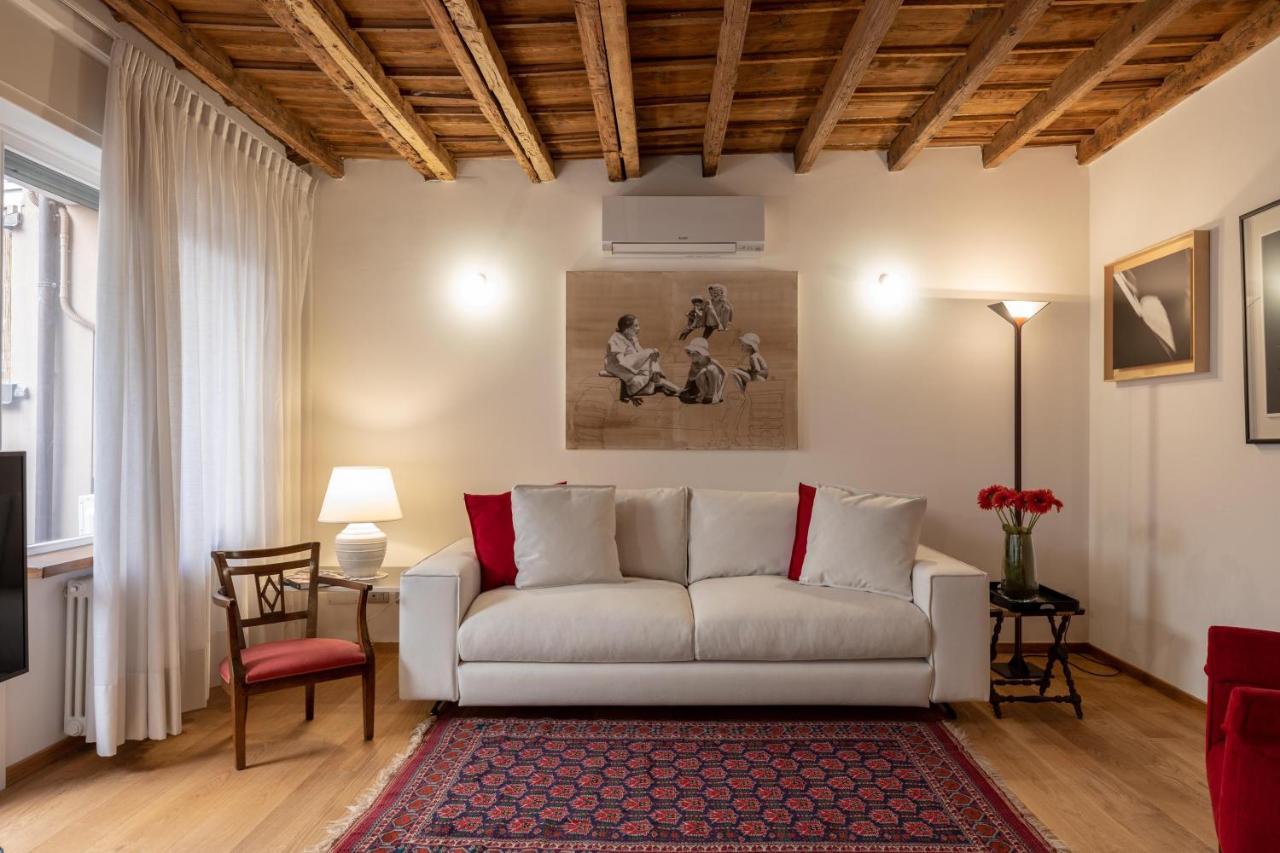 Boutique By Rent Apartment