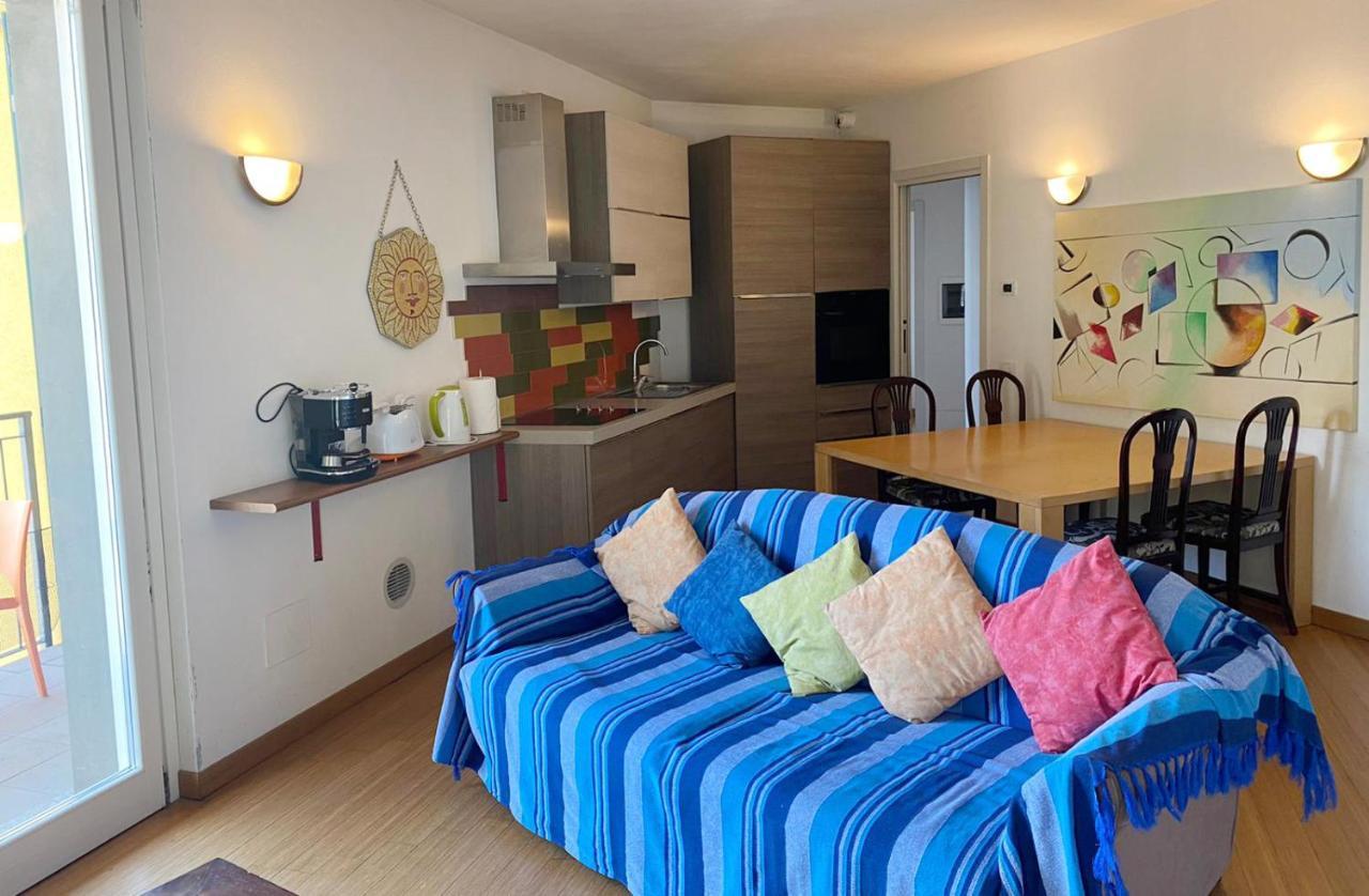 Silver Lake Apartment *