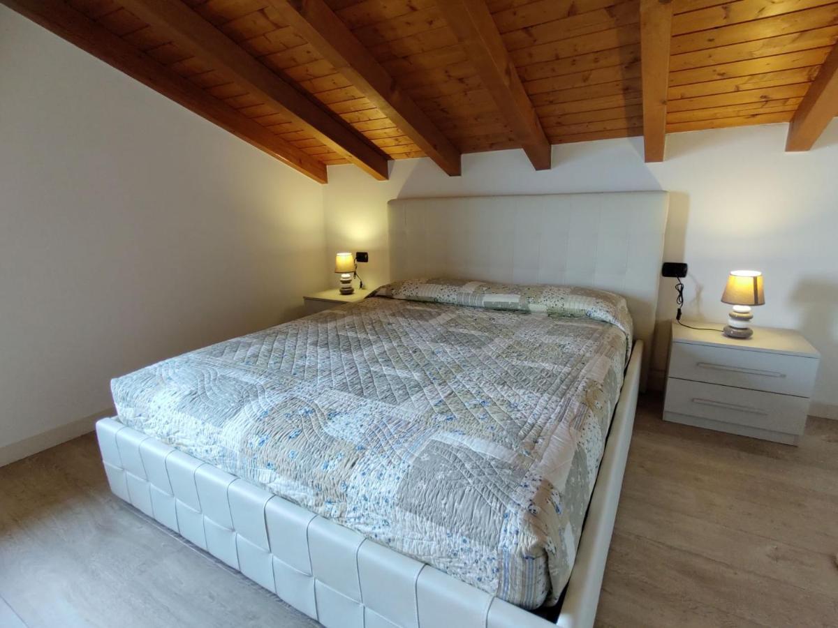 Alba E Robinia-2 By Interhome * Gera Lario