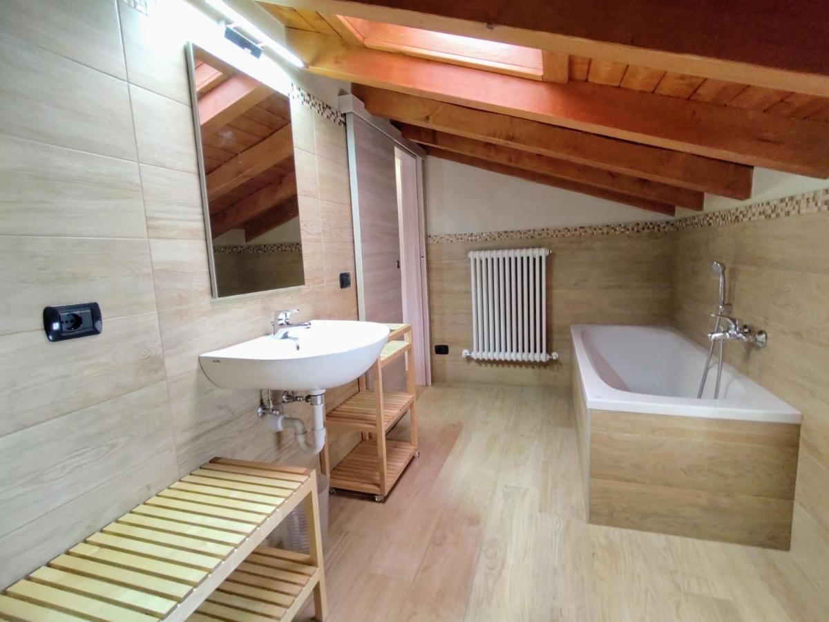 Alba E Robinia-2 By Interhome * Gera Lario