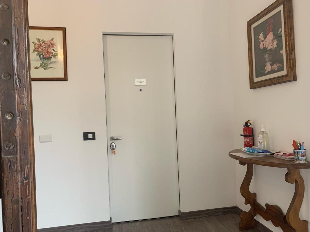 Apartment Lucia, Di Como, *