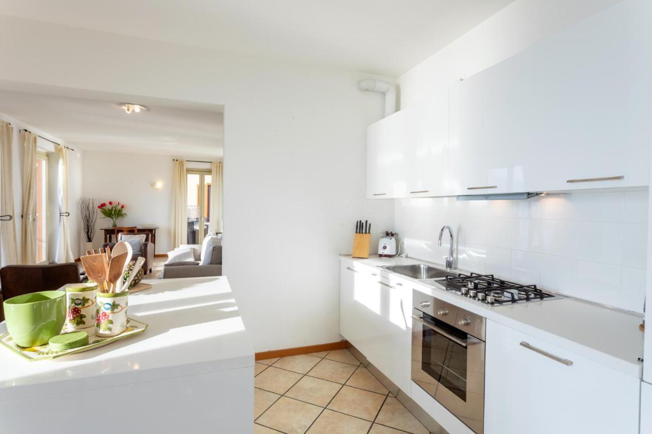 Apple Apartment *