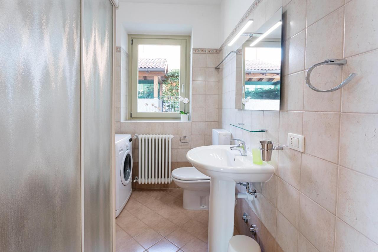 Apartment Il Patio Varenna Pool Sleeps 6 Perledo