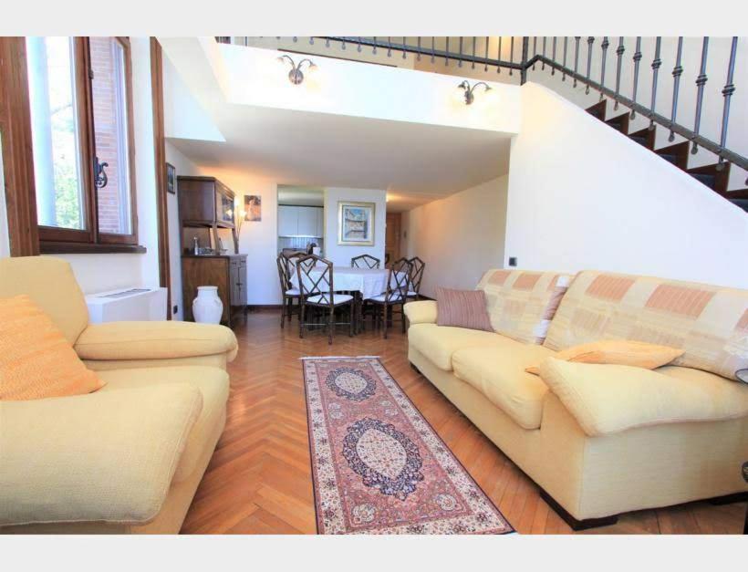 Charming Front Apartment *