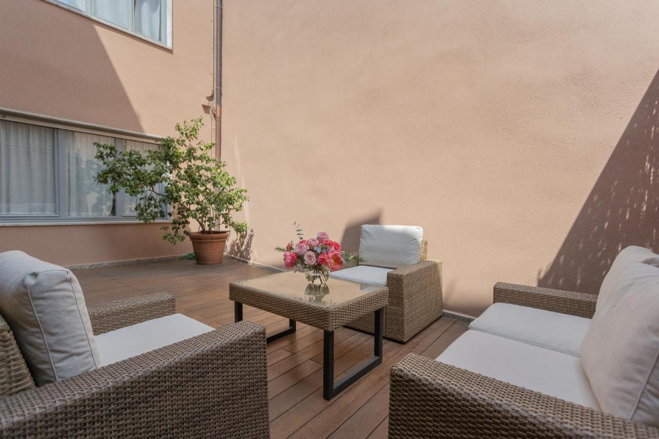 Boutique By Rent Apartment