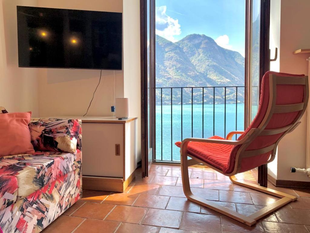 Apartment Apt With Private Parking & Shared Pool!
