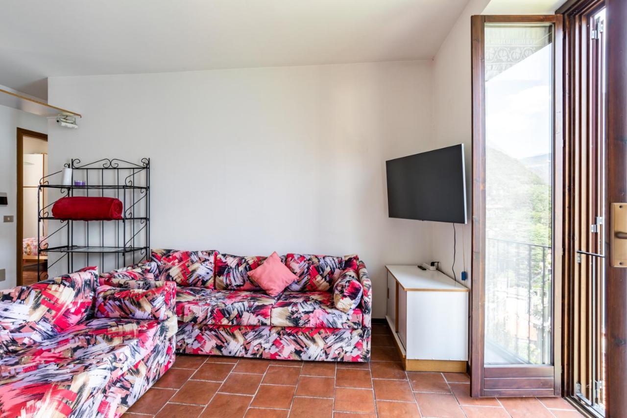 Apartment Apt With Private Parking & Shared Pool! *